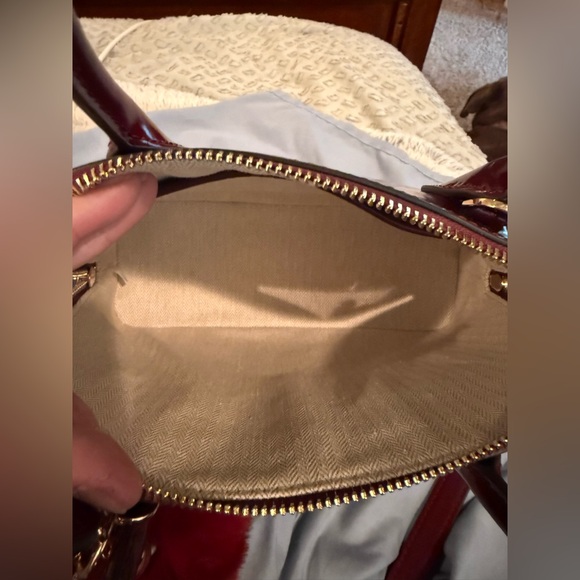 🌺NWT Tory Burch Emerson Patent Large Dome Satchel IN ROYAL BURGUNDY🌺 - Picture 4 of 12